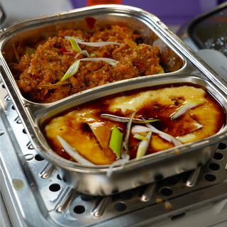 One pot Chinese steamed school lunch