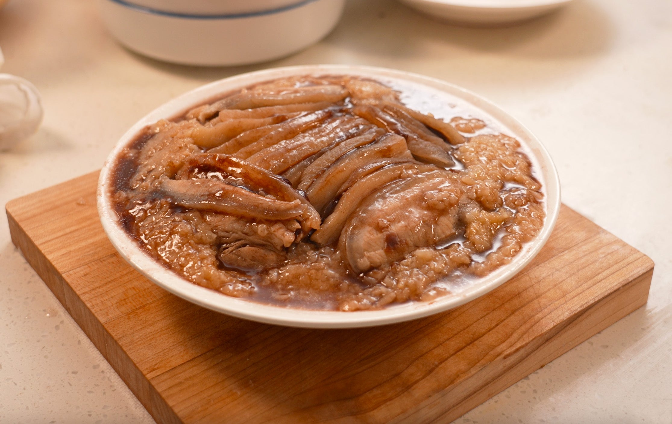 Sweet Steamed Pork Belly 夹沙肉 Jia Sha Rou or Tian Shao Bai – CookingBomb